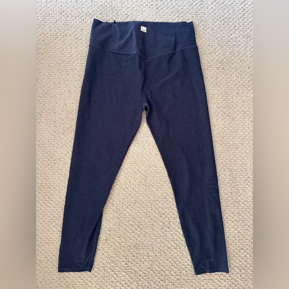 Vuori leggings (color: midnight heather)